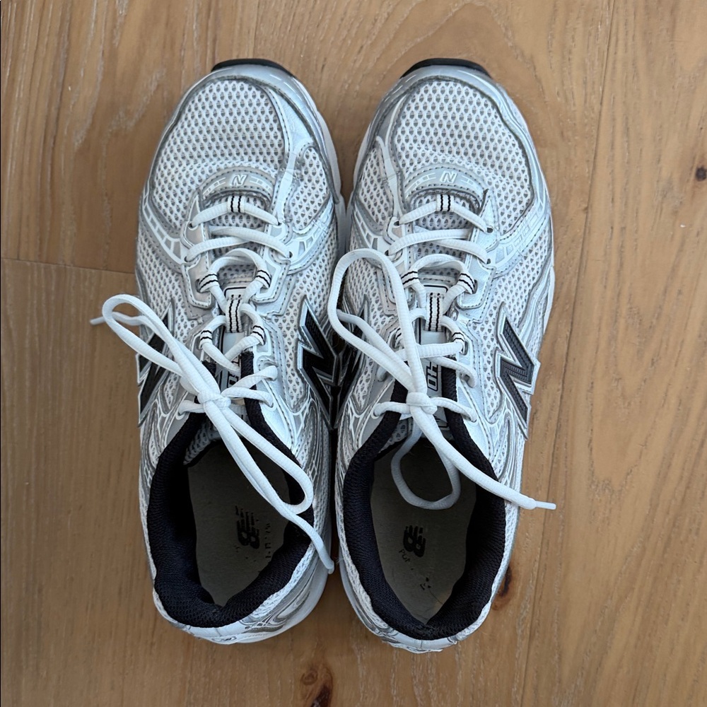 New Balance 740 M11/W9.5 White and Black